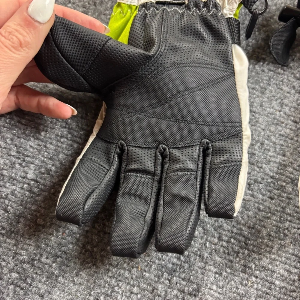 SWANY Youth Black/white/green Winter Gloves Fleece lined size: Small - 5-6